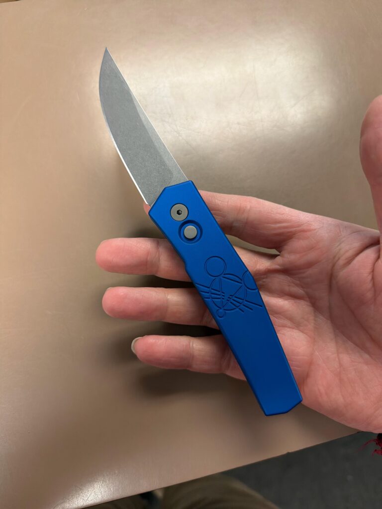 Giant Mouse Knives “Elmer”