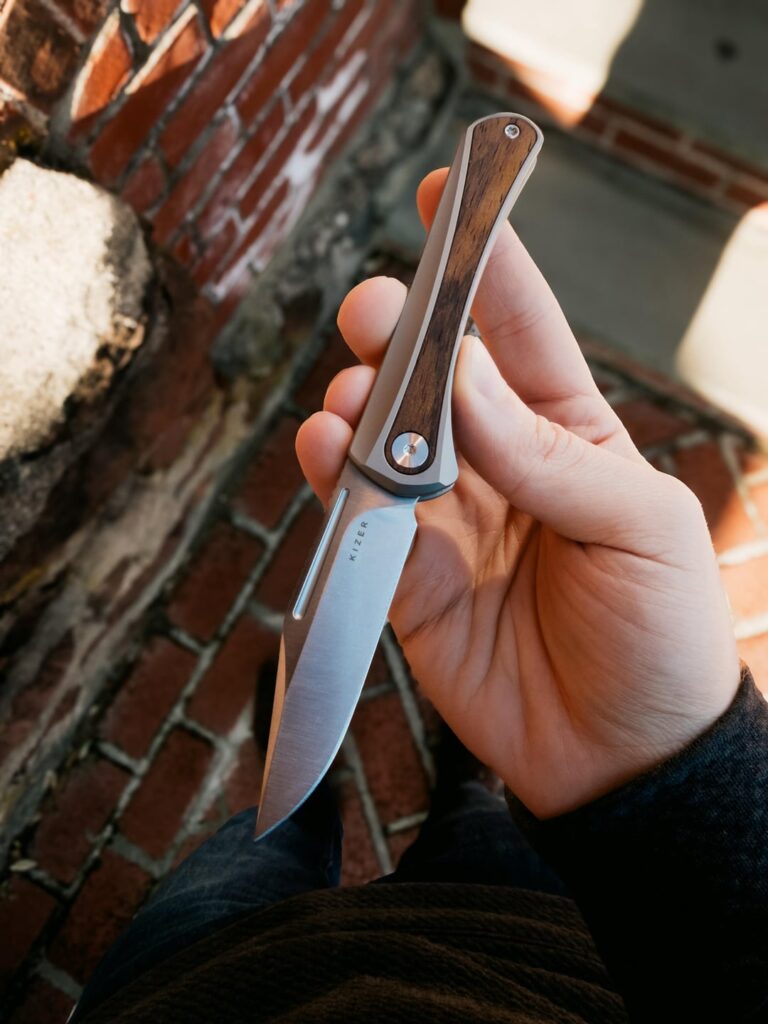 Prototype of the Kizer Melody (my first slipjoint design) in the pocket today!