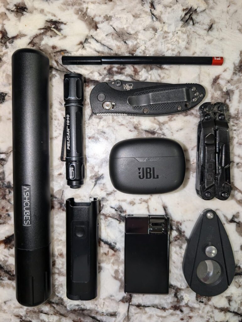 EDC Pouch - Feat. Diaper Bag (Any other Cigar/E-cig enjoyers?)