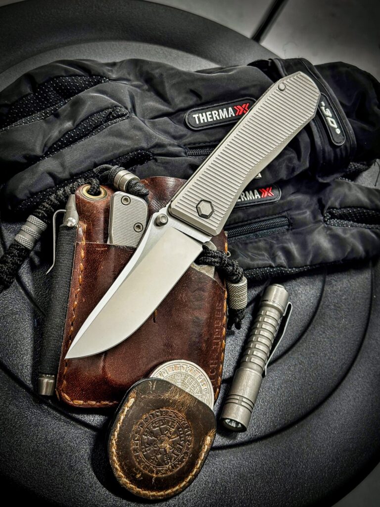 Frigid Friday Essentials with the Fortis in my pocket again. Leaving the house at 5:30am and 0° is getting old, but the gear is not!🔥