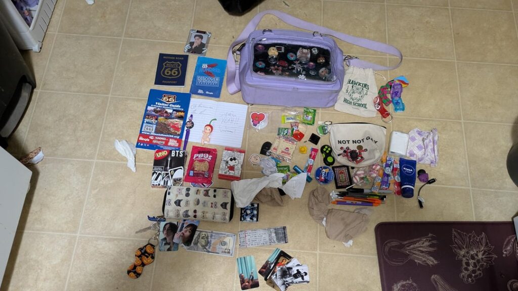 I present the contents of my everyday carry ITA Bag. I'm ready for your judgements