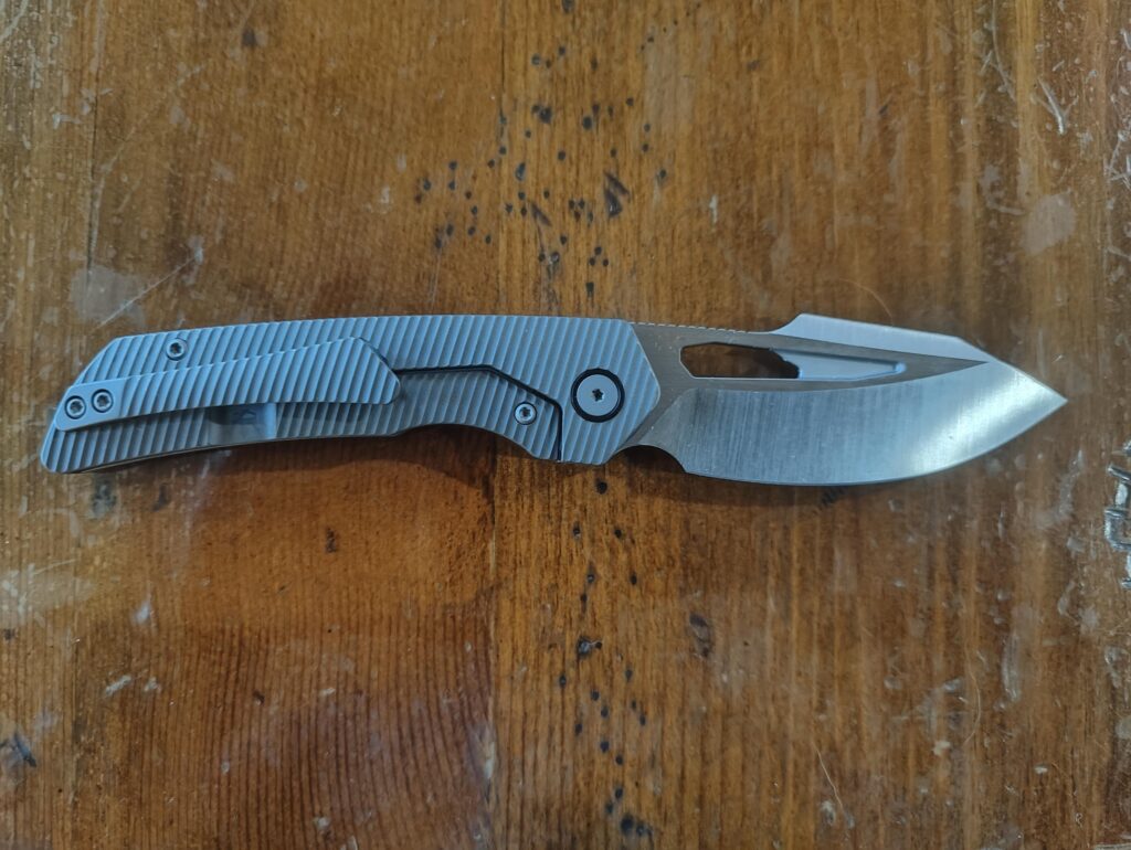 Terrible photo, Fantastic Knife