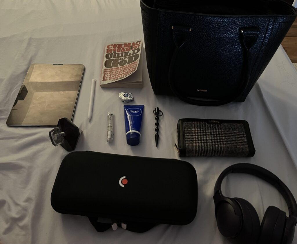 my bag! what does it say about me? Oo