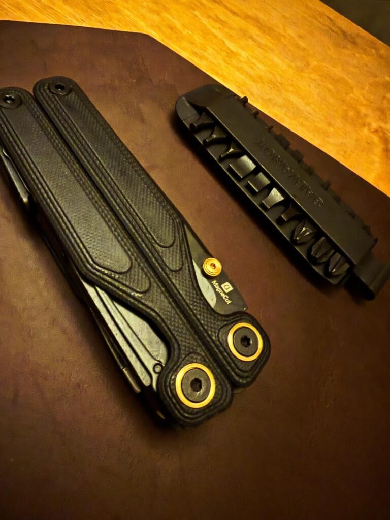 Leatherman Alpha