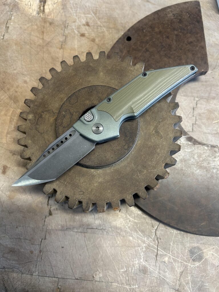 No one seems too like this color scheme. OF green G10 inlays with anodized handles to match. Thoughts?