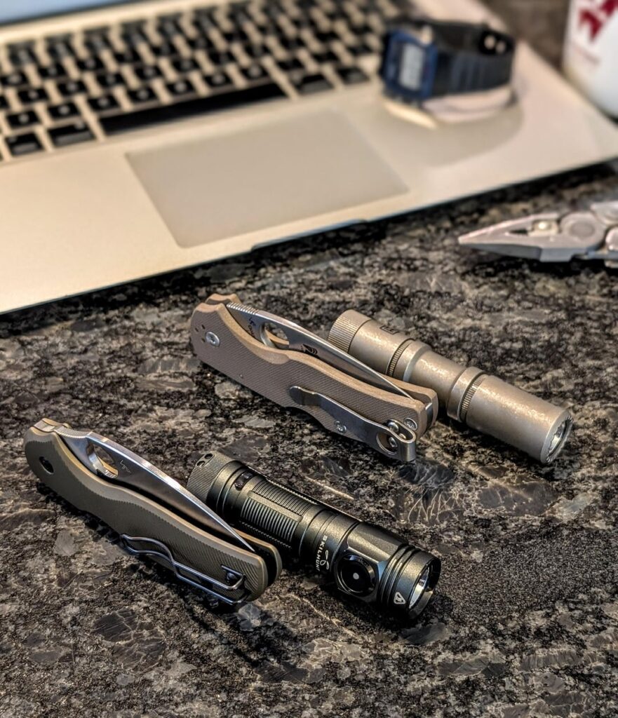 my go-to knife/light combos