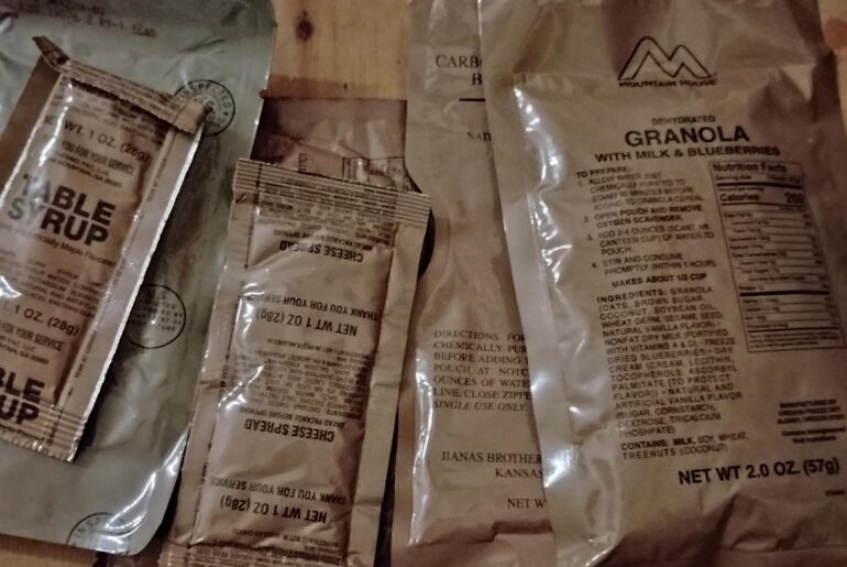 Y'all carry MRe stuff in your bag??