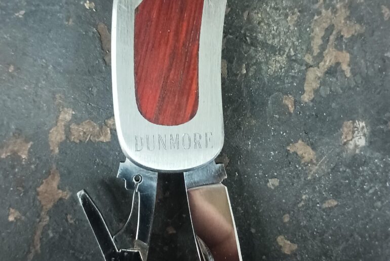 Can anyone identify this knife?
