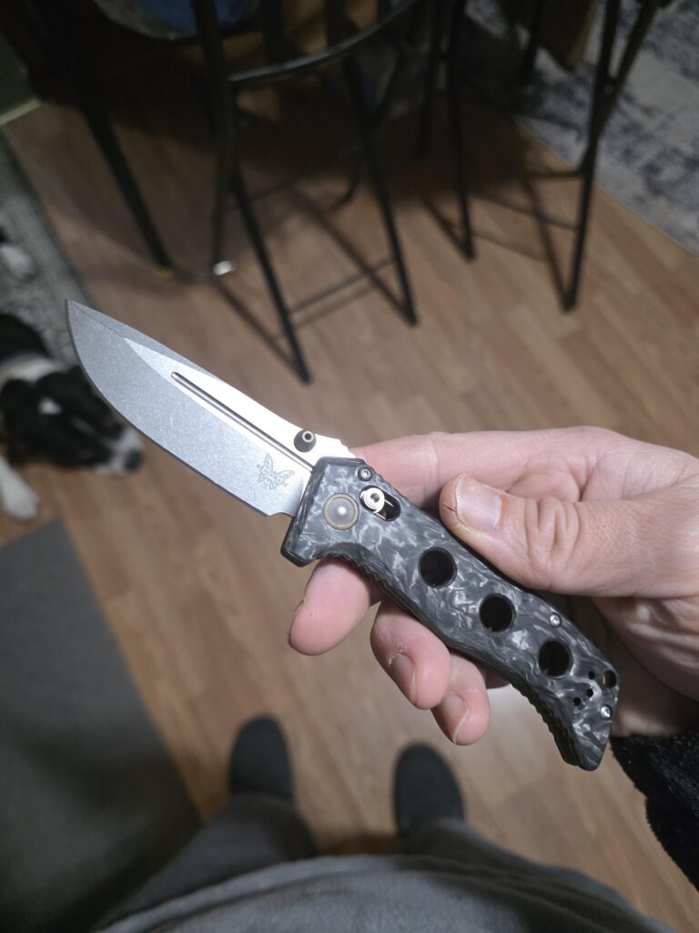 Nkd benchmade mini adamas carbon fiber cpm magnacut sibert design. Stunning