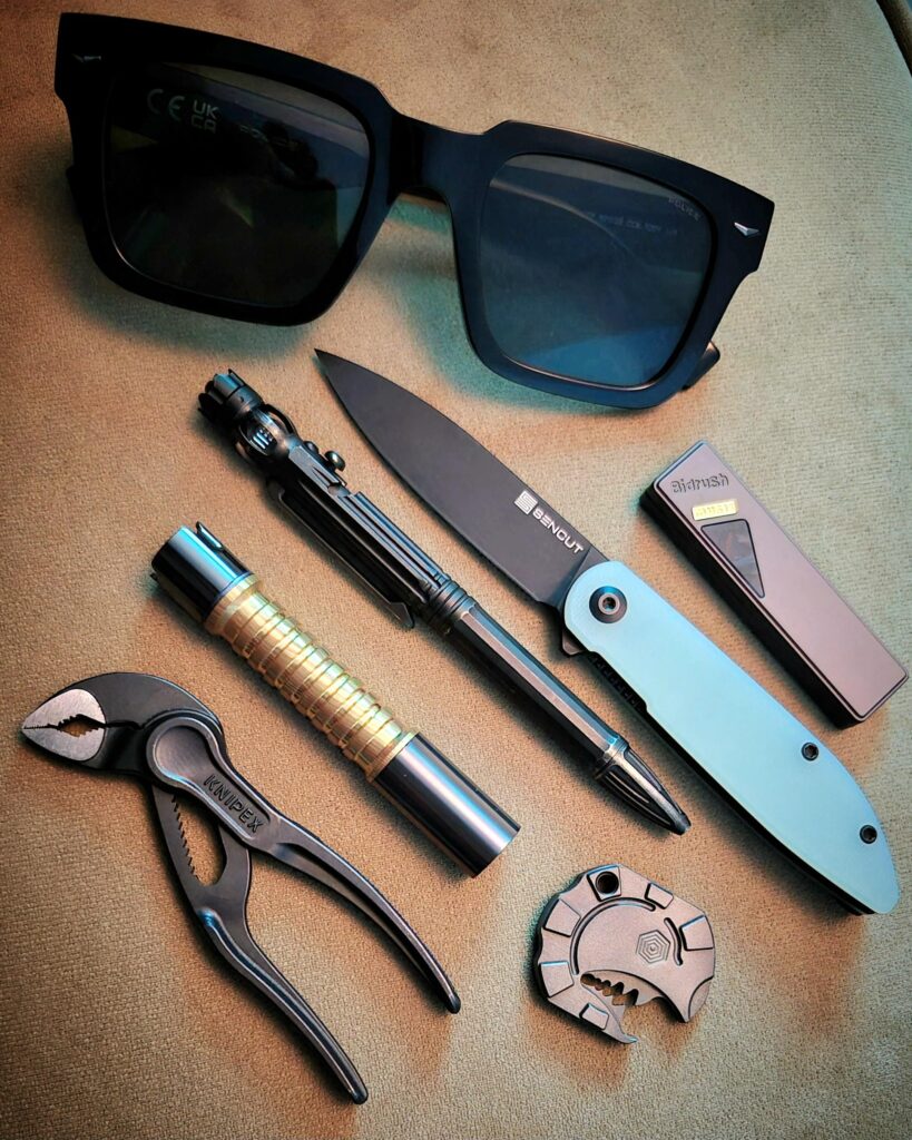 Monday loadout - Prepared for everything except social interaction.