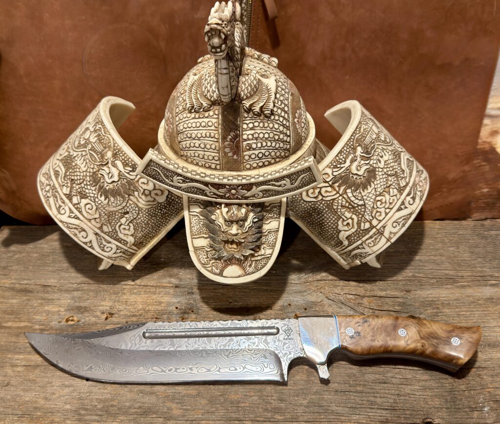 Bowie Saturday with a big hunk of Damasteel Bowie made by Frik Kruger #bowiesaturday