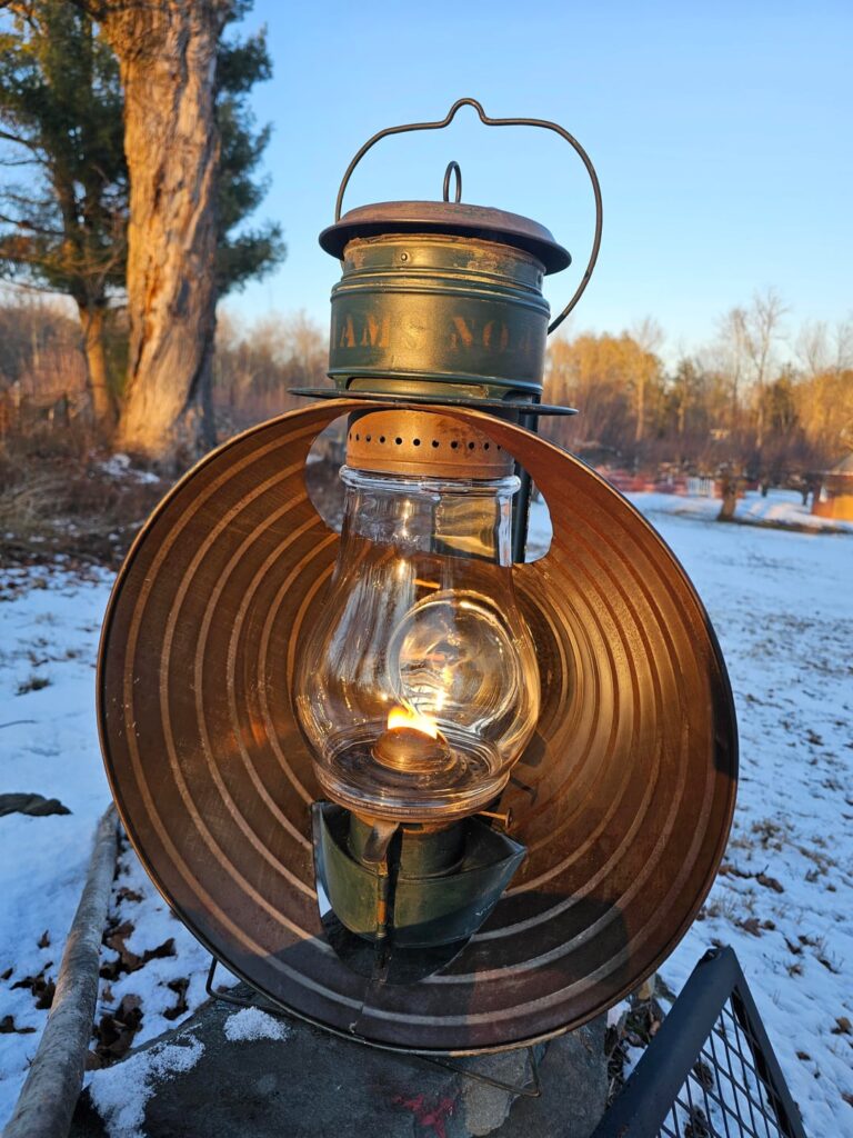 I know you gus like when I post these, and I just managed to find a searchlight I've been after for a very long time. Here is a near perfect condition CT Ham No. 40 Mammoth searchlight from the 1890s. It has nearly 100% of its original green paint and stenciling, and a very rare HAM marked globe.