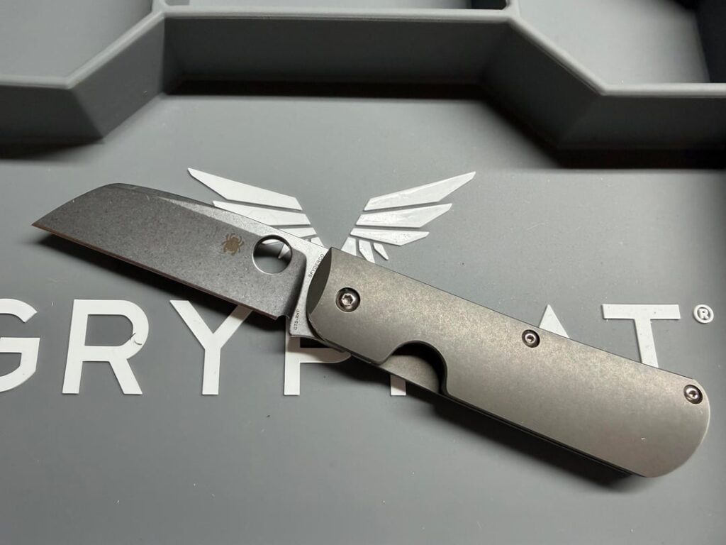 Spyderco Swayback ‘Chopped’ question?
