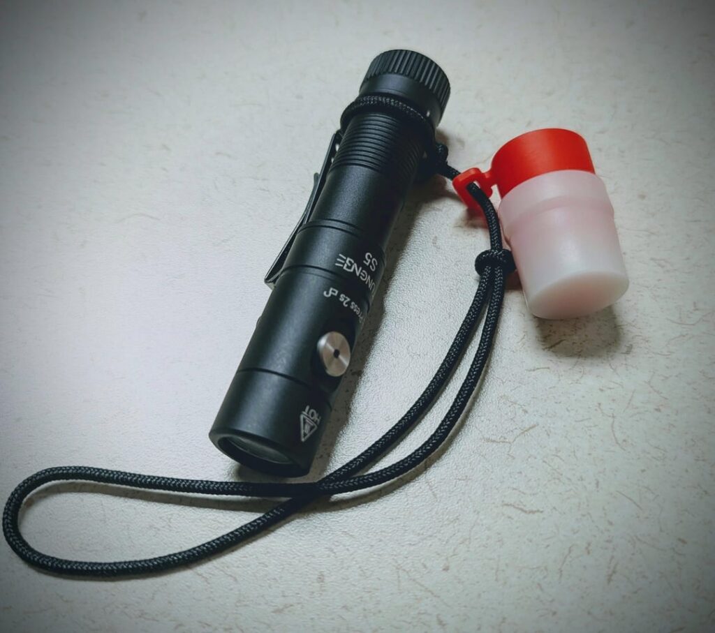 My current EDC Light (Tunenge S5)