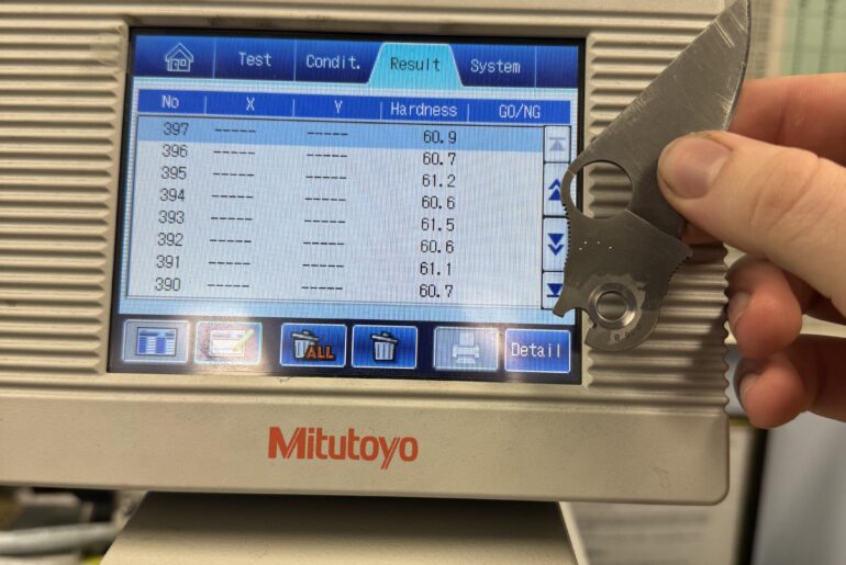 Spyderco Para 3 2018 S30V Hardness Results. 60.9 HRC.