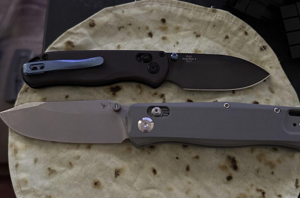 Today’s modest carry. Flytanium beef and a Kizer drop bear 2.