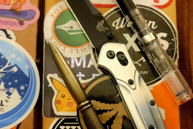 Friday Pocket Check! Let's see them.🔪