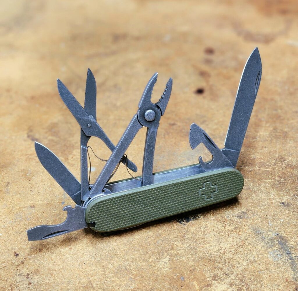 Customized Victorinox Deluxe Tinker