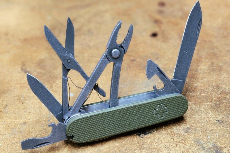 Customized Victorinox Deluxe Tinker