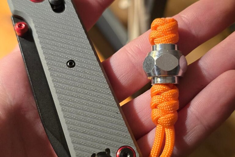 On the back of Johnny Wingnut's post, I found a nut at work and decided to make a cool lanyard with it