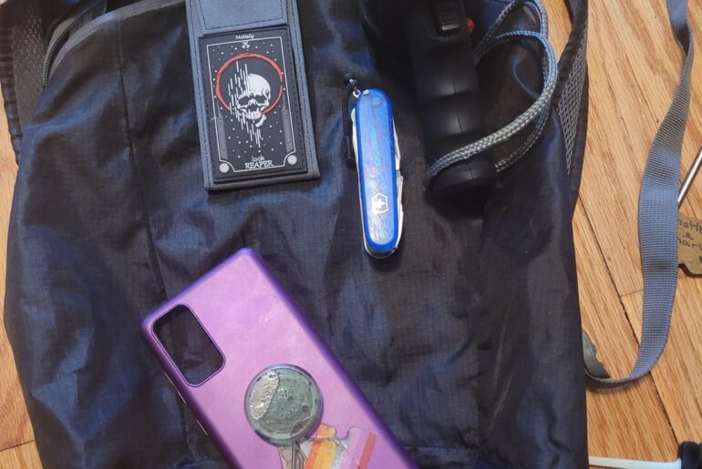 Here is my urbex edc,and my everyday