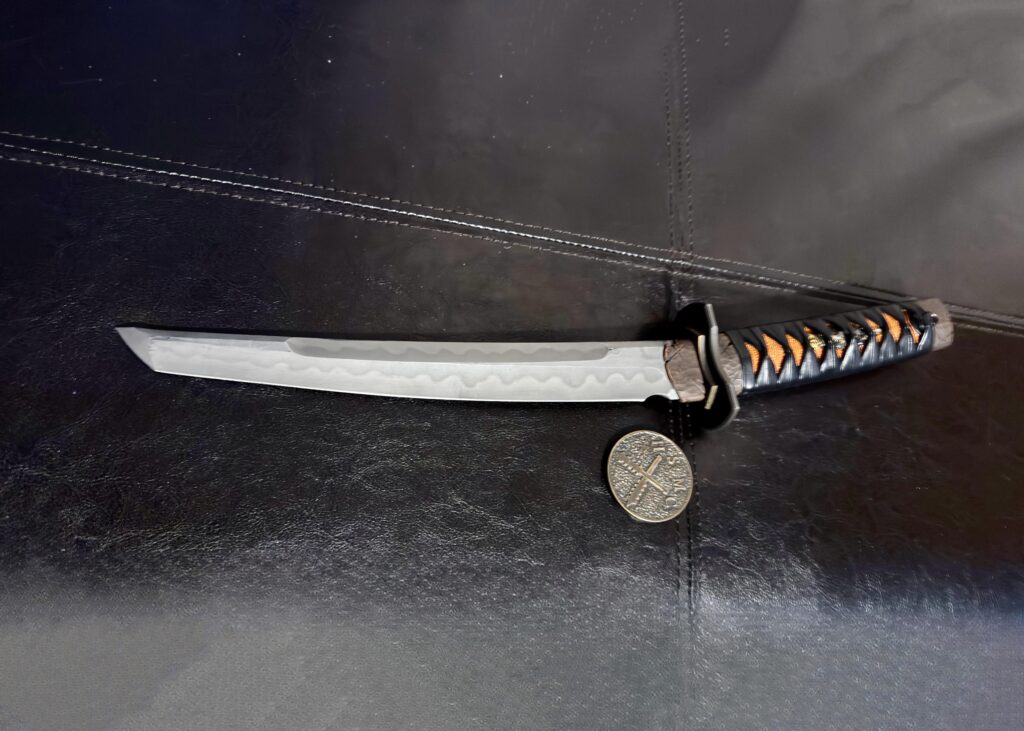 In heavy & hard for Fixed Blade Friday @hatestick_manufacturing_co Bastard Sized Wakizashi FTW