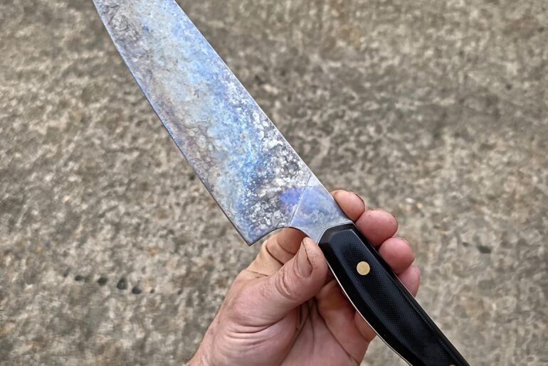 Here's an example of a 30 day natural patina on my wife's 15n20 high carbon steel chef knife.🤙 Use as normal and rinse and mineral oil before putting away and gtg👊