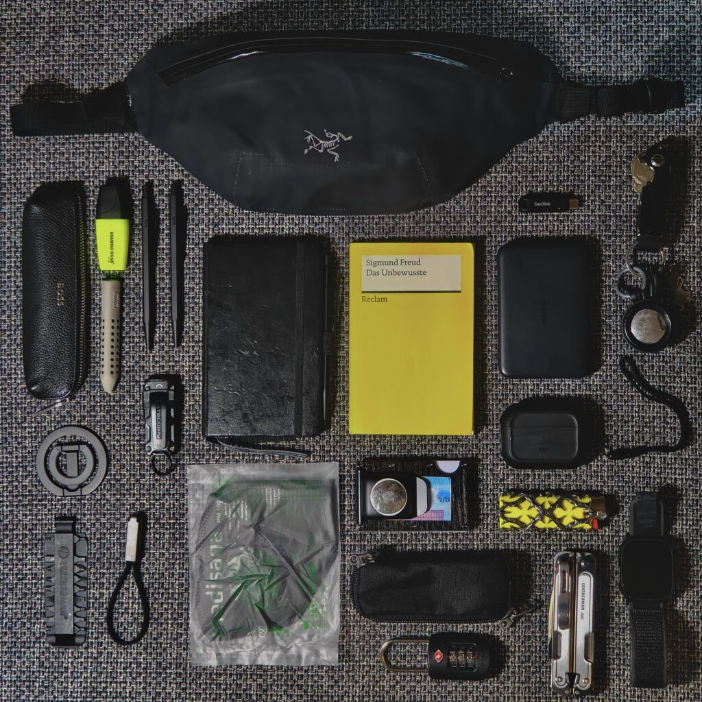 My EDC as a (now broke) german university student :)