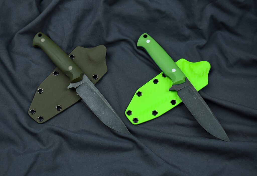 New stonewashed 14C28N duo finished! G10/Micarta scales, G10 liners and pins, carbon tubes, kydex sheaths.