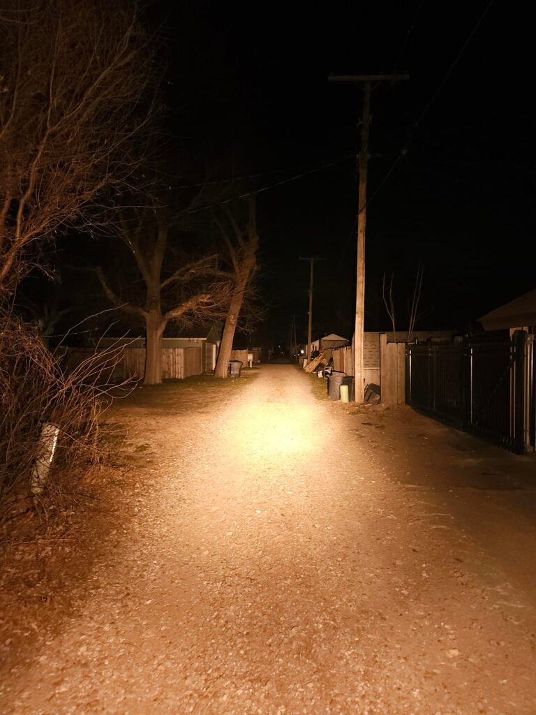 12V 100W halogen beauty, and one of the worst "flashlights" you'll ever see... 🔥