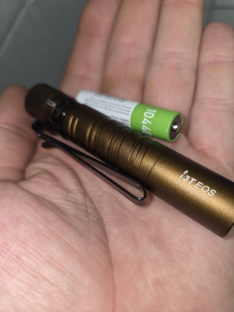 Anyone daily a olight i3t eos with a 10440 battery? Ever had any issue or fry your light from it?