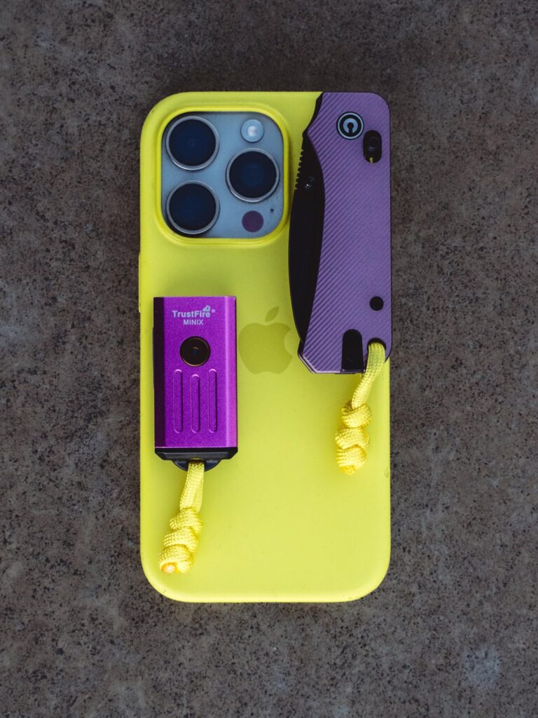 Minimal Wednesday Carry