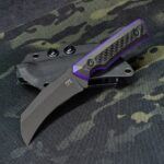 Lineman V1 knife. Cerakoted CPM 4V with Carbon/G10 scales. Yall dig this color combo?