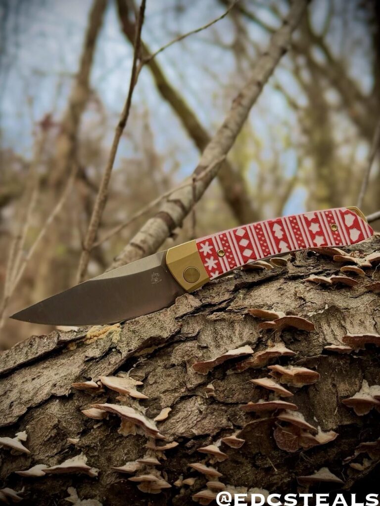 Kizer Mini Momo Christmas Exclusive