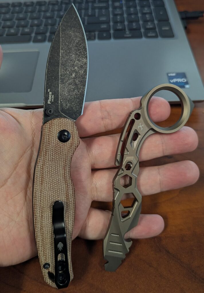 Today's carry. Kizer Phoca + Kansept PryMate!