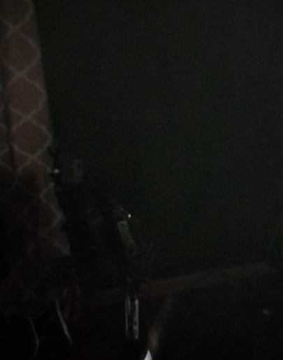 some ppl don't like back locks, but spyderco still designed it to function quickly and safely with one hand, even the slow(er) back lock