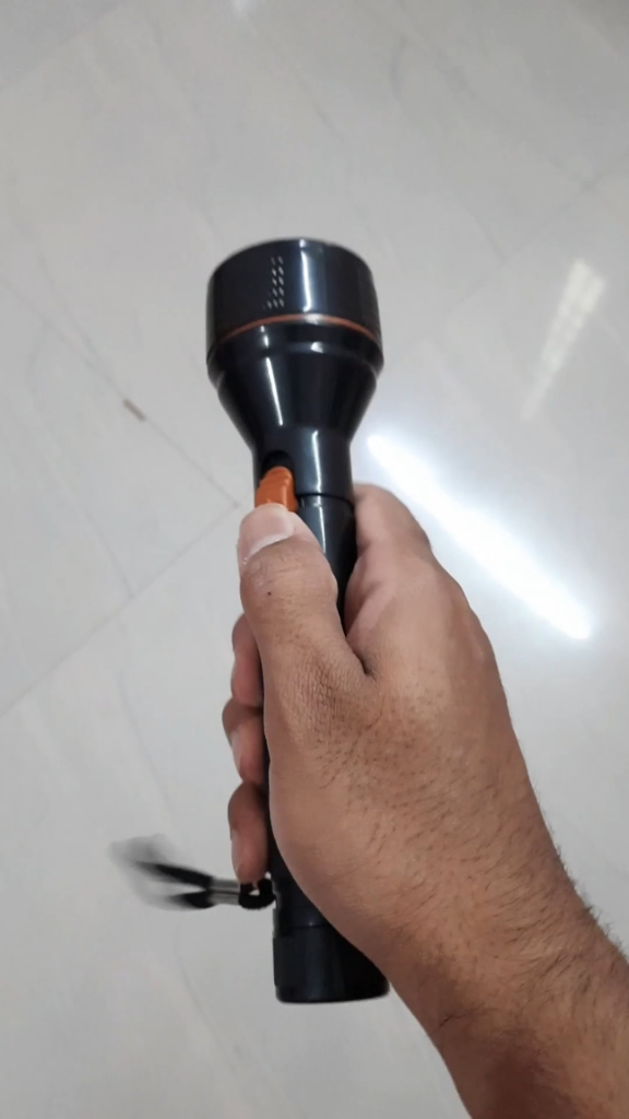 Duracell flashlight detailed review