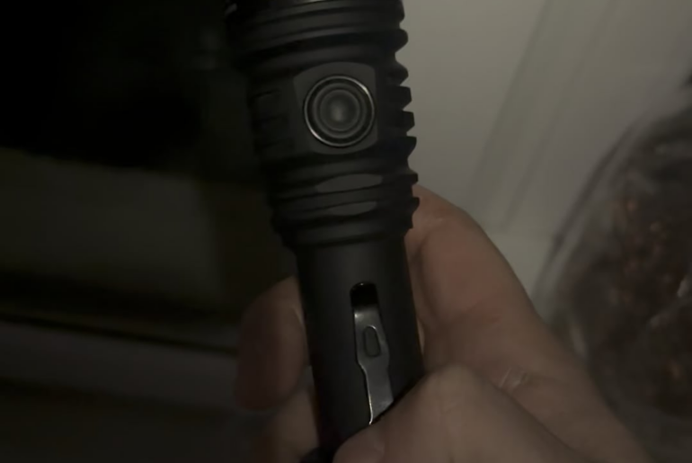 armytek predator pro max