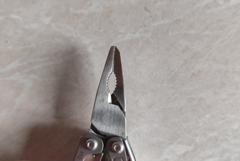 A small mod on plier tips and file.