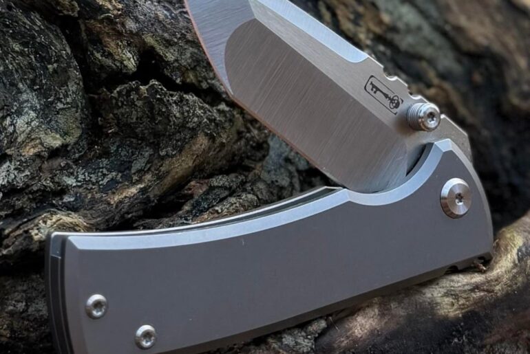 Chaves Redencion Street m390/ti. My first knife from Chaves & instantly created an obsession