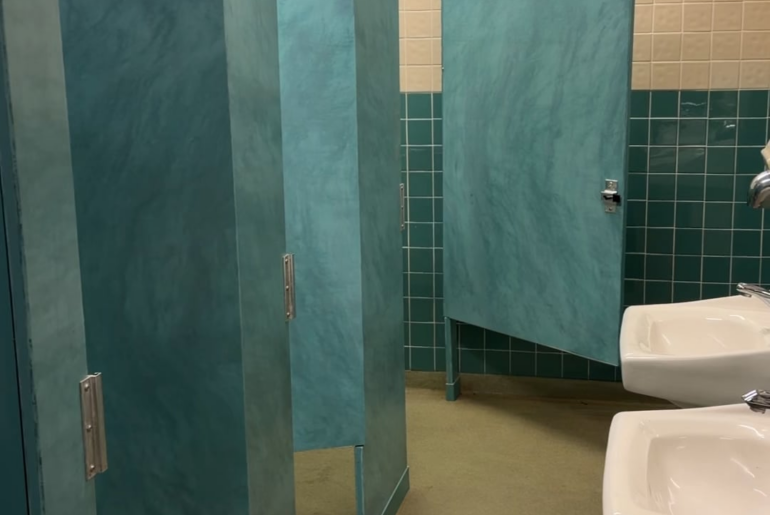 Fenix tk28r with lights on