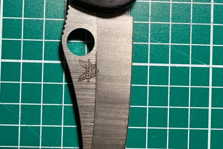 Anyone else still carrying a Benchmade Griptilian 552? (20 years)