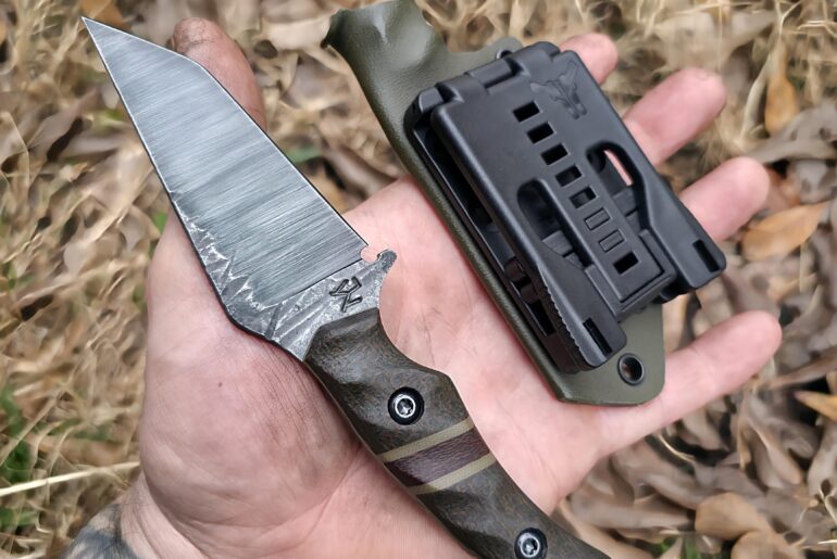 1084 Acidwashed finish with OD Green Sandblasted Burlap Micarta, Splits natural Burlap Micarta with OD Green G10 and Earth Brown G10. Liners are OD Green G10.