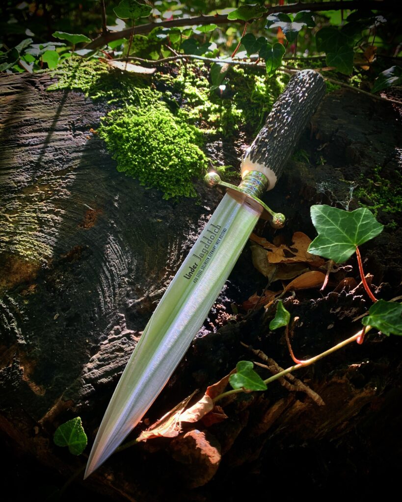Linder Hunting Dagger