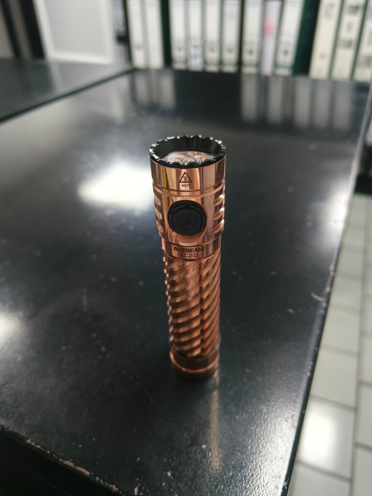 NLD Acebeam EC20 Cu