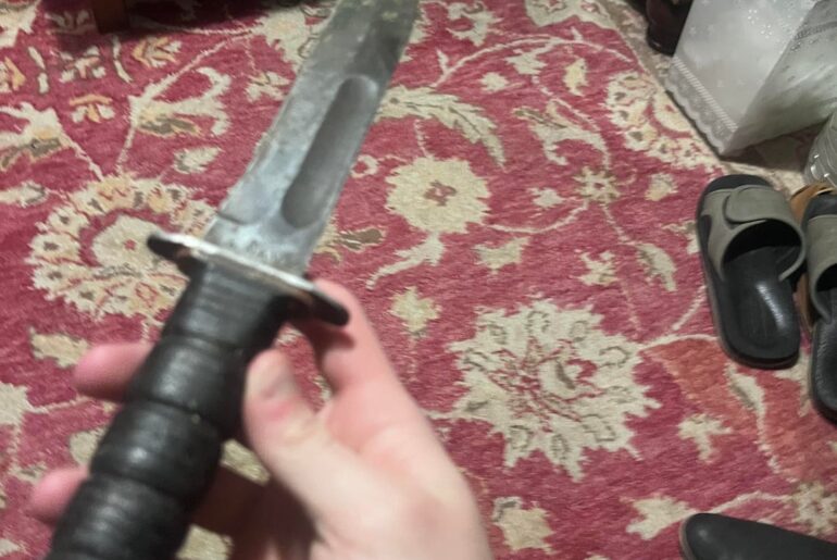 Cab anyone help identify this us navy knife