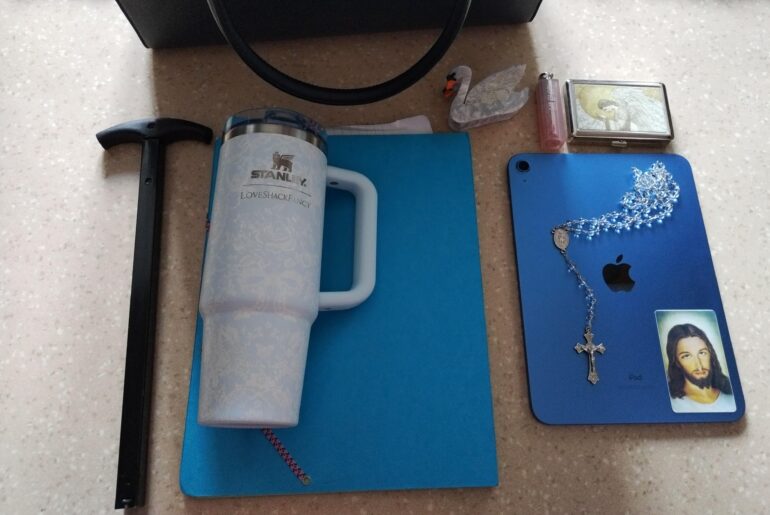 my everyday (empty) bag :3