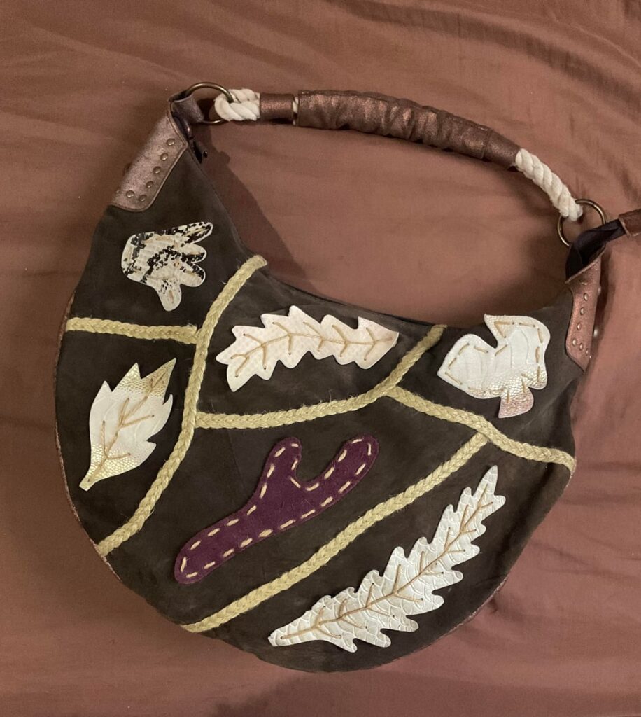 thrifted green bag vs slouchy brown bag? what do my things say about me? <3