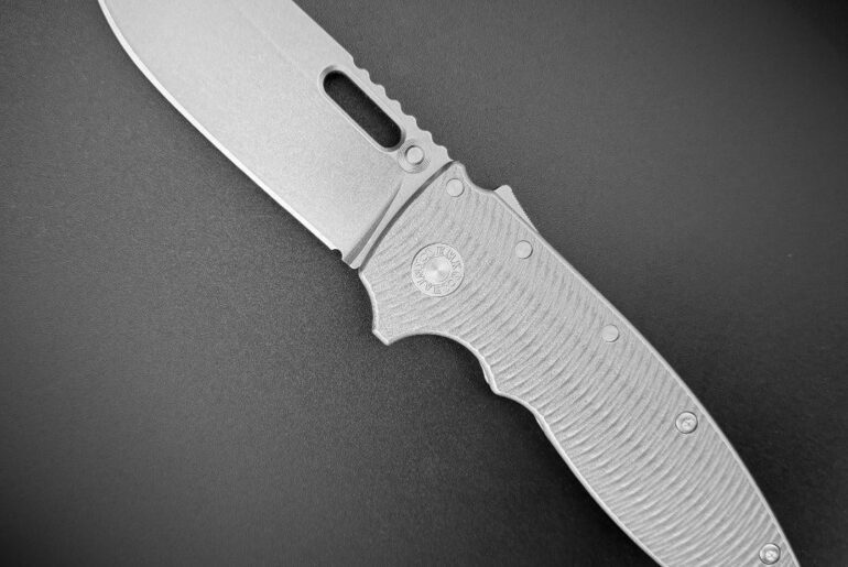 AD20 XXX 3V Clip Point