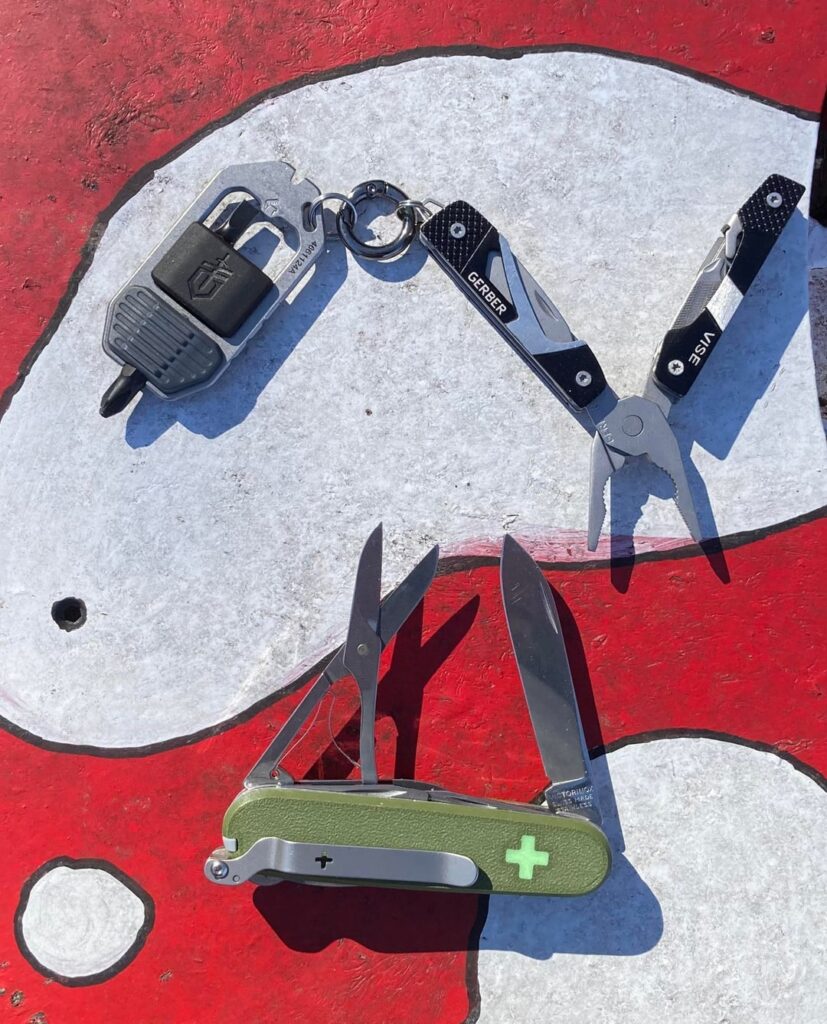 Trying out the Gerber Vise and Gerber Driver. I’ve had them setting in a drawer for along time decided it would let them have a chance.